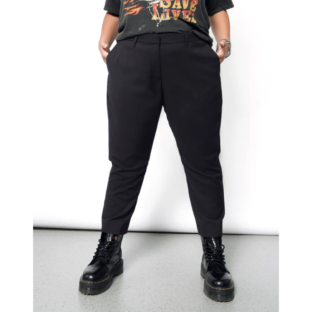 WILDFANG The Black Empower Slim Crop Tailored Pant Size 18